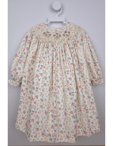 VESTIDO PUNTO SMOCK DE dBb IDEAS. INVIERNO 25.