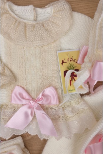 CONJUNTO UNISEX DE PUNTO CRUDO/ROSA BEBÉ (4 PIEZAS), Y62. KOBEZ. INVIERNO. 2