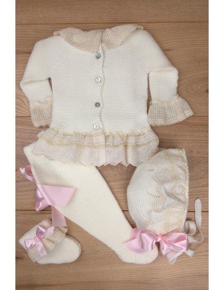 CONJUNTO UNISEX DE PUNTO CRUDO/ROSA BEBÉ (4 PIEZAS), Y62. KOBEZ. INVIERNO.