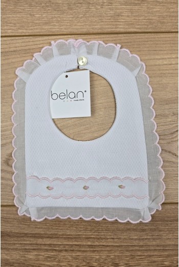 CULOTTE Y BABERO PIQUÉ FLOR BORDADA, BLANCO/ROSA. VERANO 26. 2