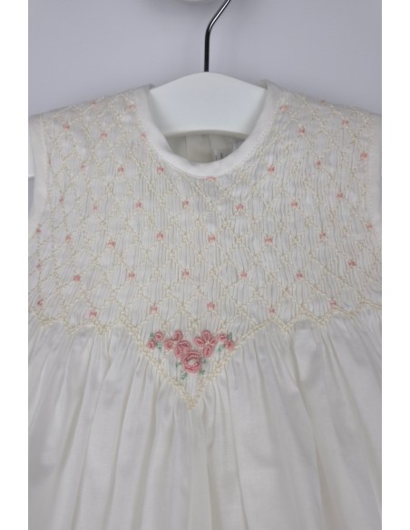 JESUSITO PUNTO SMOCK MARNY DE TARTALETA, CRUDO/ROSA. VERANO 26.