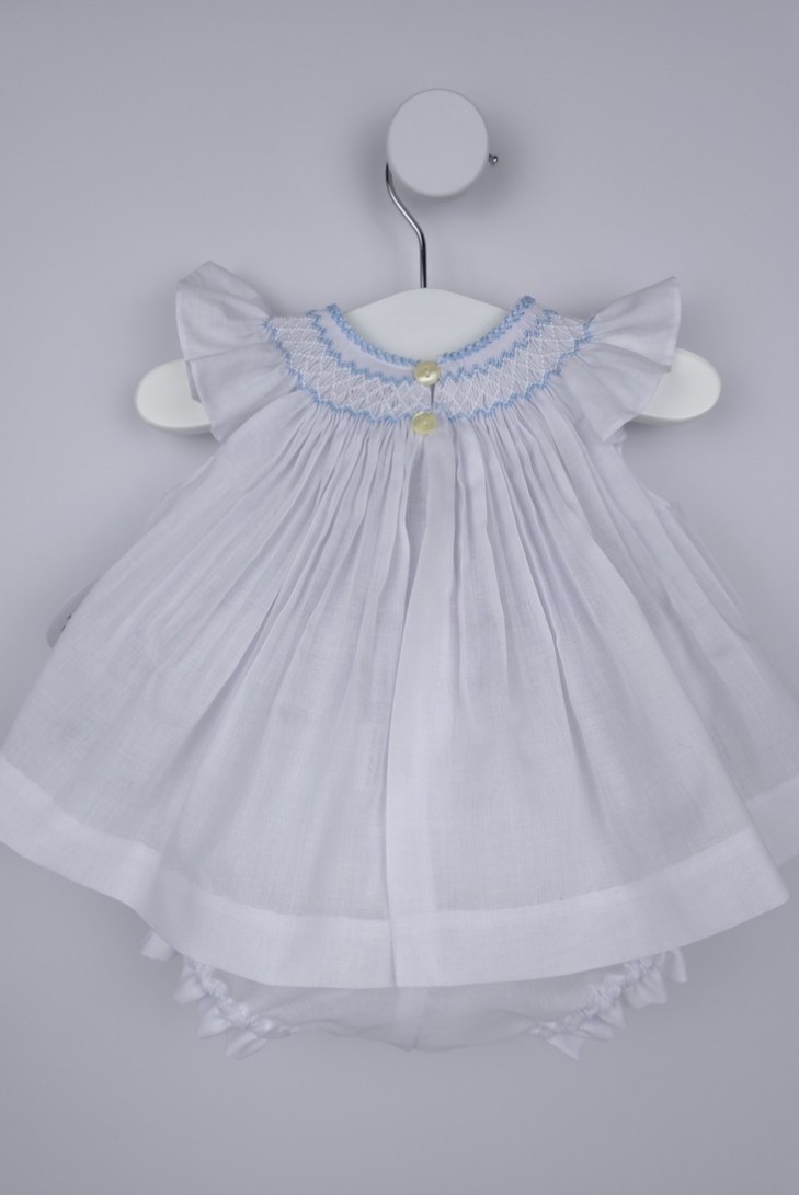 JESUSITO PUNTO SMOCK. BATISTA BLANCA-AZUL. VERANO 26.