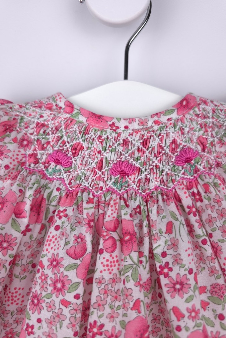 JESUSITO PUNTO SMOCK ROSITA DE TARTALETA, FUCSIA. VERANO 26.