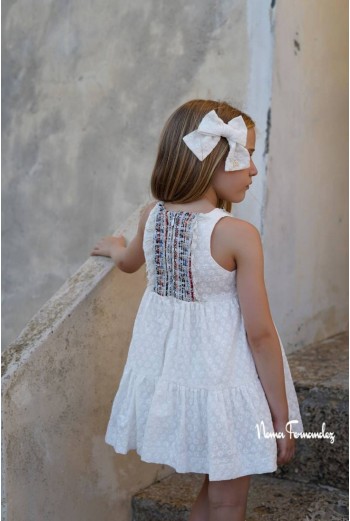 VESTIDO COLECCIÓN YUCA DE NOMA FERNÁNDEZ, BORDADO MARFIL. VERANO 26. 2