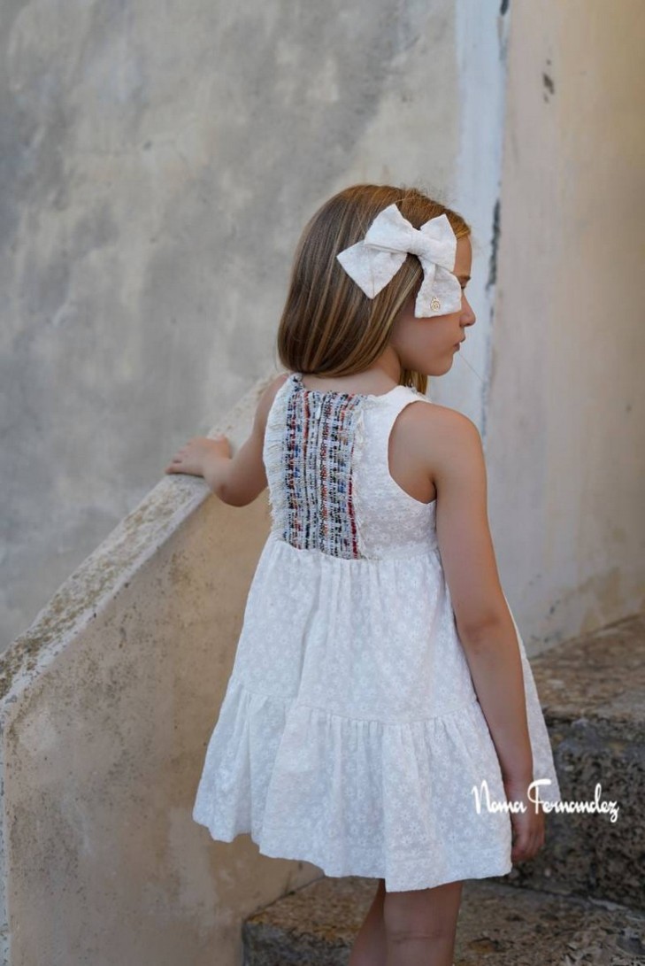 VESTIDO COLECCIÓN YUCA DE NOMA FERNÁNDEZ, BORDADO MARFIL. VERANO 26.