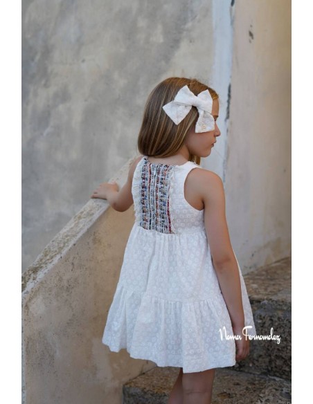 VESTIDO COLECCIÓN YUCA DE NOMA FERNÁNDEZ, BORDADO MARFIL. VERANO 26.