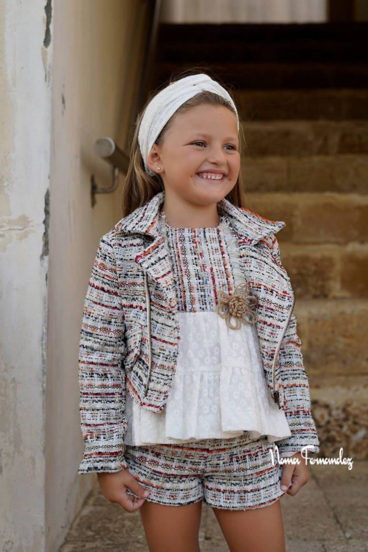 CHAQUETA MOTERA COLECCIÓN YUCA DE NOMA FERNÁNDEZ, BORDADO MARFIL. VERANO 26.