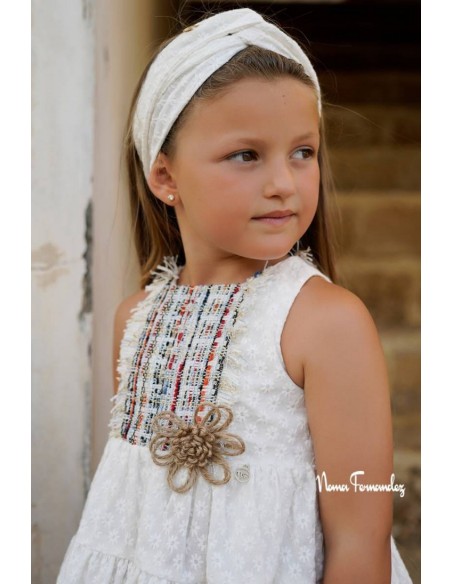 CONJUNTO SHORT Y BLUSÓN COLECCIÓN YUCA DE NOMA FERNÁNDEZ, BORDADO MARFIL. VERANO 26.