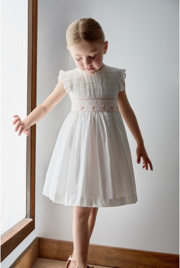 VESTIDO PUNTO SMOCK CAPRI DE TARTALETA, CRUDO/ROSA. VERANO 26.