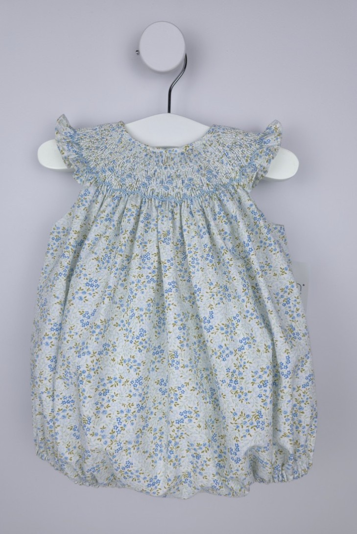 RANITA UNISEX PUNTO SMOCK TALLA ÚNICA (1m-6m aprox.) DE BELÁN, FLORECITAS AZULES. VERANO 26