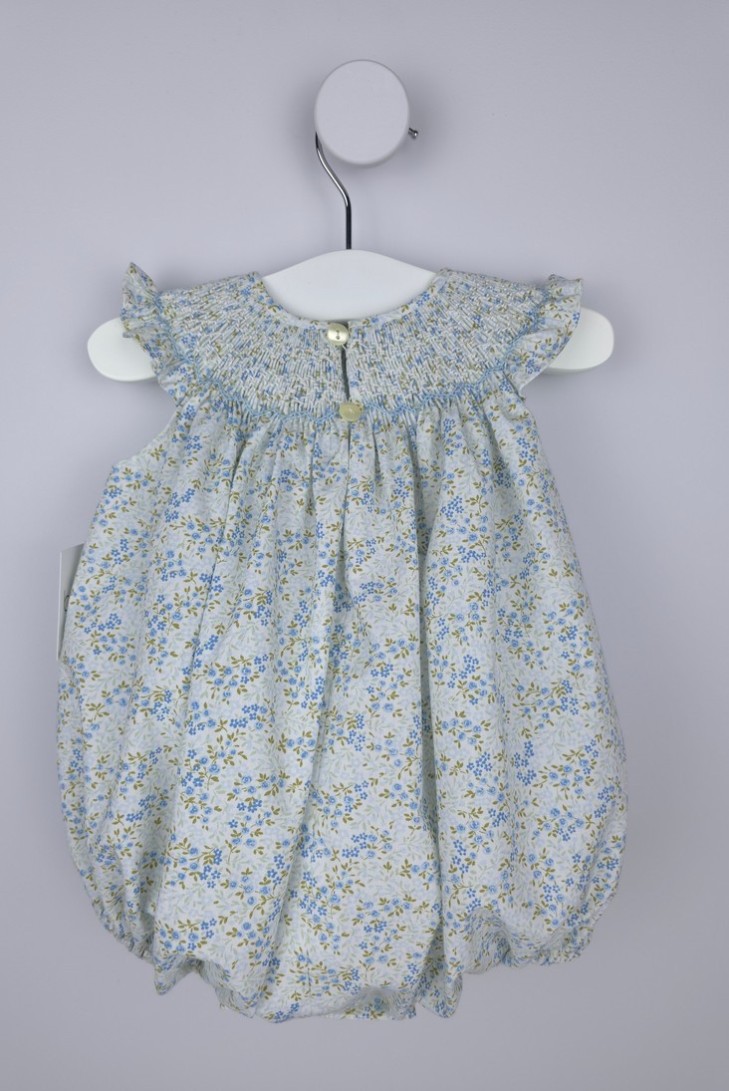 RANITA UNISEX PUNTO SMOCK TALLA ÚNICA (1m-6m aprox.) DE BELÁN, FLORECITAS AZULES. VERANO 26