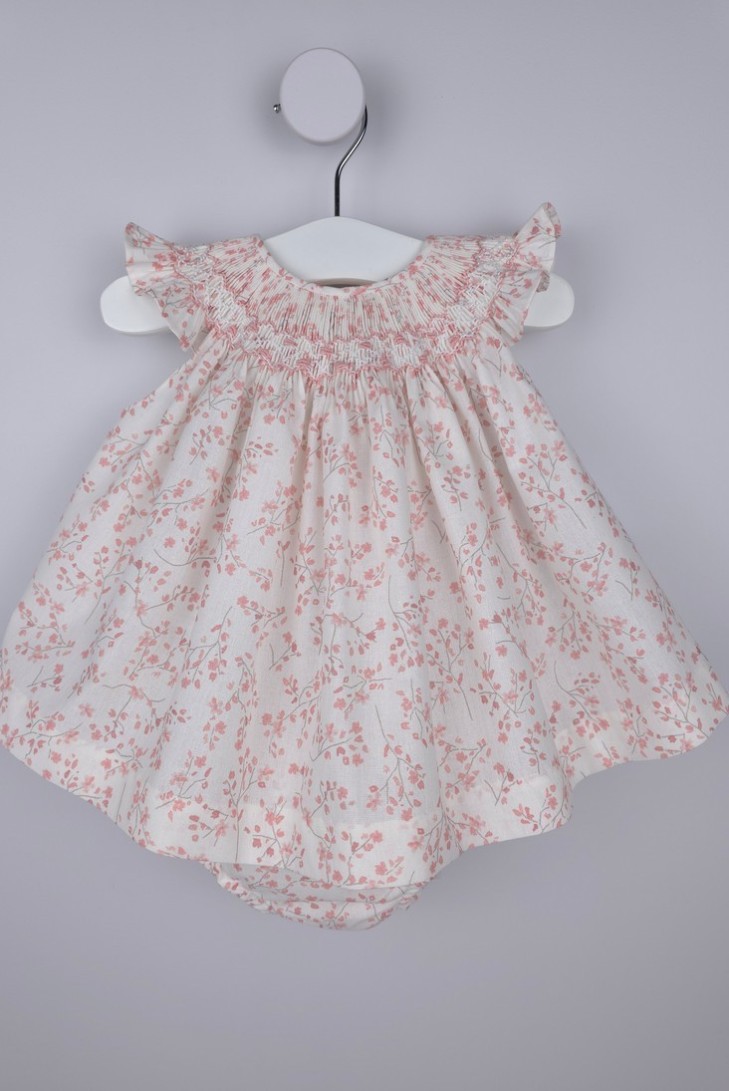 JESUSITO PUNTO SMOCK TALLA ÚNICA (1m-6m aprox.) DE BELÁN, FLORES ROSAS. VERANO 26