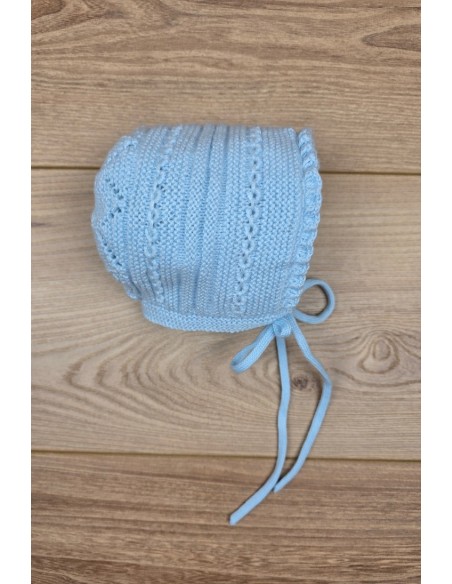CAPOTA UNISEX HECHA A MANO DE ARTESANÍA CARMINA, CELESTE. VERANO 26.