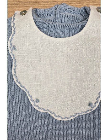 RANA UNISEX CON BABERO BORDADO A MANO DE ARTESANÍA CARMINA, AZUL INGLÉS . VERANO 26.