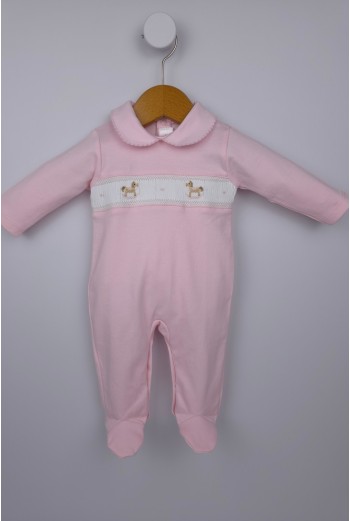 PIJAMA PUNTO SMOCK CABALLITO MADERA, ROSA. VERANO 26. 2