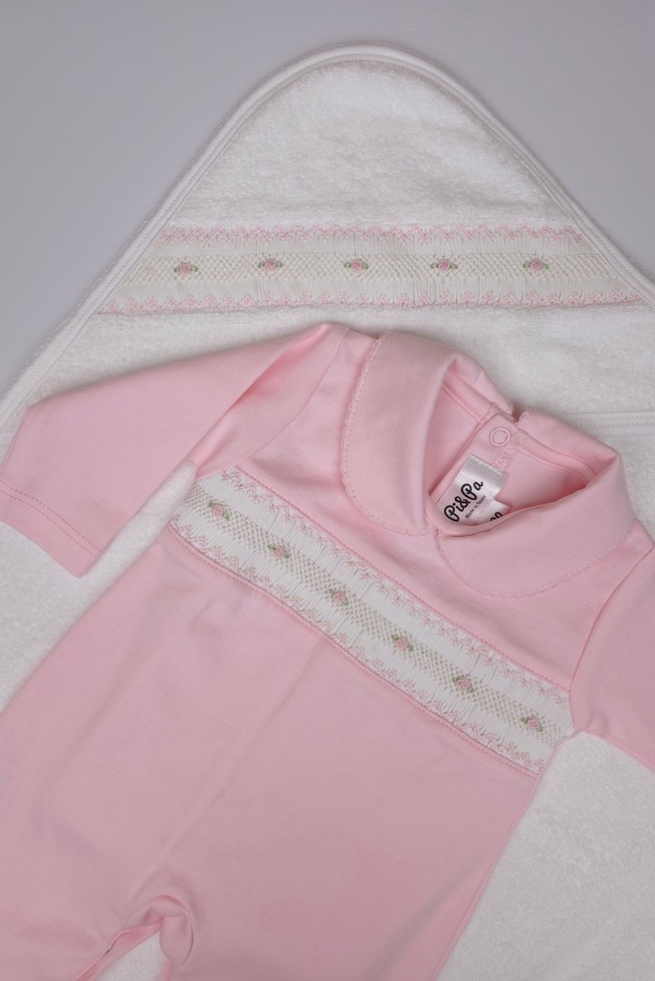 CAPA DE BAÑO PUNTO SMOCK FLOR, ROSA. VERANO 26.