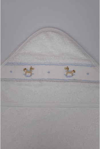CAPA DE BAÑO PUNTO SMOCK CABALLITO MADERA, CELESTE. VERANO 26. 2
