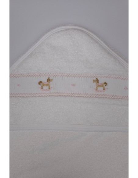 CAPA DE BAÑO PUNTO SMOCK CABALLITO MADERA, ROSA. VERANO 26.