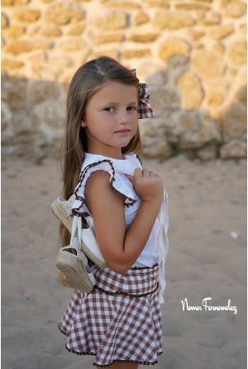 CONJUNTO BLUSA Y FALDA (CON SHORT DEBAJO) COLECCIÓN TILO DE NOMA FERNÁNDEZ, VICHY MARRÓN. VERANO 26. 2