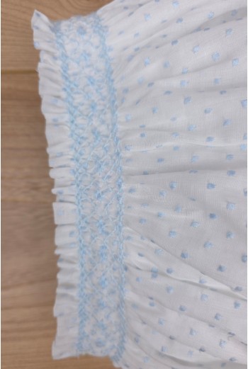 BRAGUITA PUNTO SMOCK DE ARTESANÍA CARMINA, BATISTA PLUMETI BLANCO/CELESTE. VERANO 26. 2