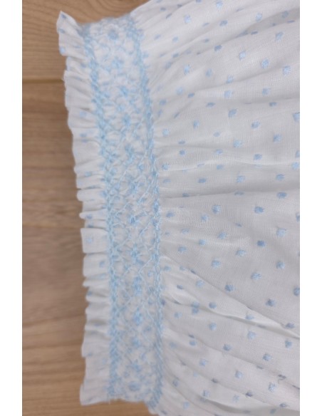 BRAGUITA PUNTO SMOCK DE ARTESANÍA CARMINA, BATISTA PLUMETI BLANCO/CELESTE. VERANO 26.
