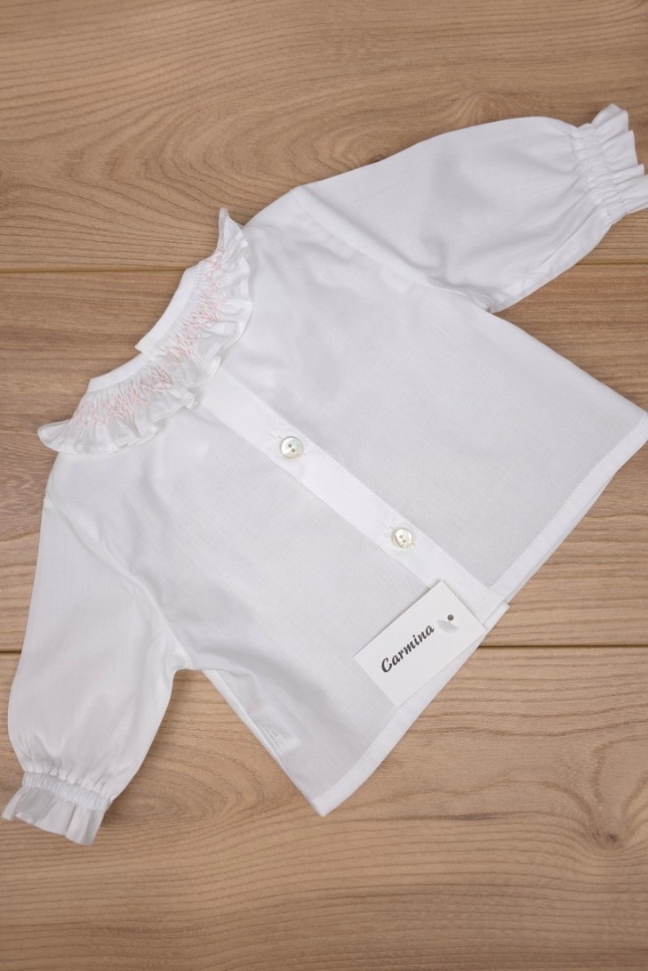 BLUSA CUELLO PUNTO SMOCK MANGA LARGA DE ARTESANÍA CARMINA, BATISTA BLANCA/ROSA. VERANO 26.