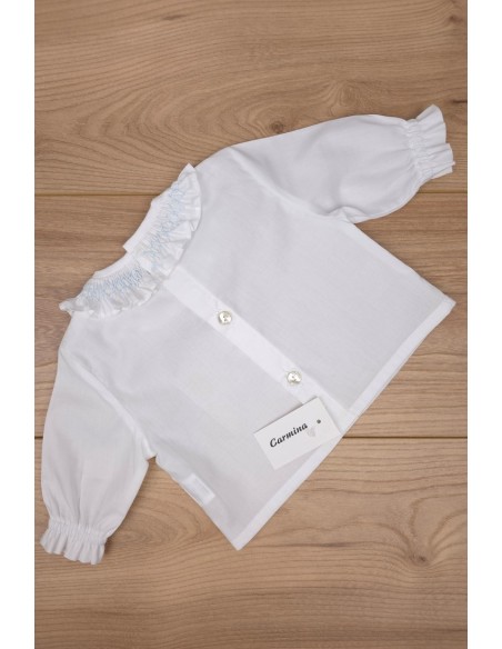 BLUSA CUELLO PUNTO SMOCK MANGA LARGA DE ARTESANÍA CARMINA, BATISTA BLANCA/CELESTE. VERANO 26.