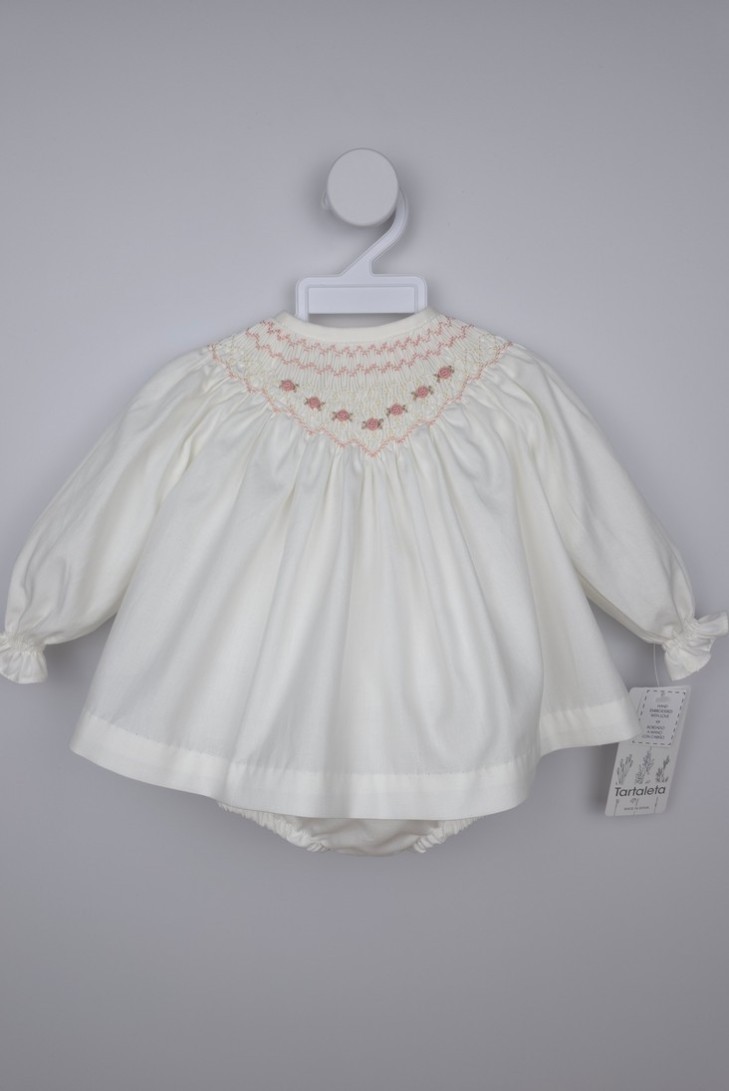 JESUSITO PUNTO SMOCK HADAS DE TARTALETA, CRUDO/ROSA. INVIERNO 25.