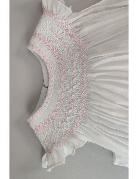 RANITA UNISEX BORDADO PUNTO SMOCK. BATISTA BLANCA-ROSA. VERANO 25.
