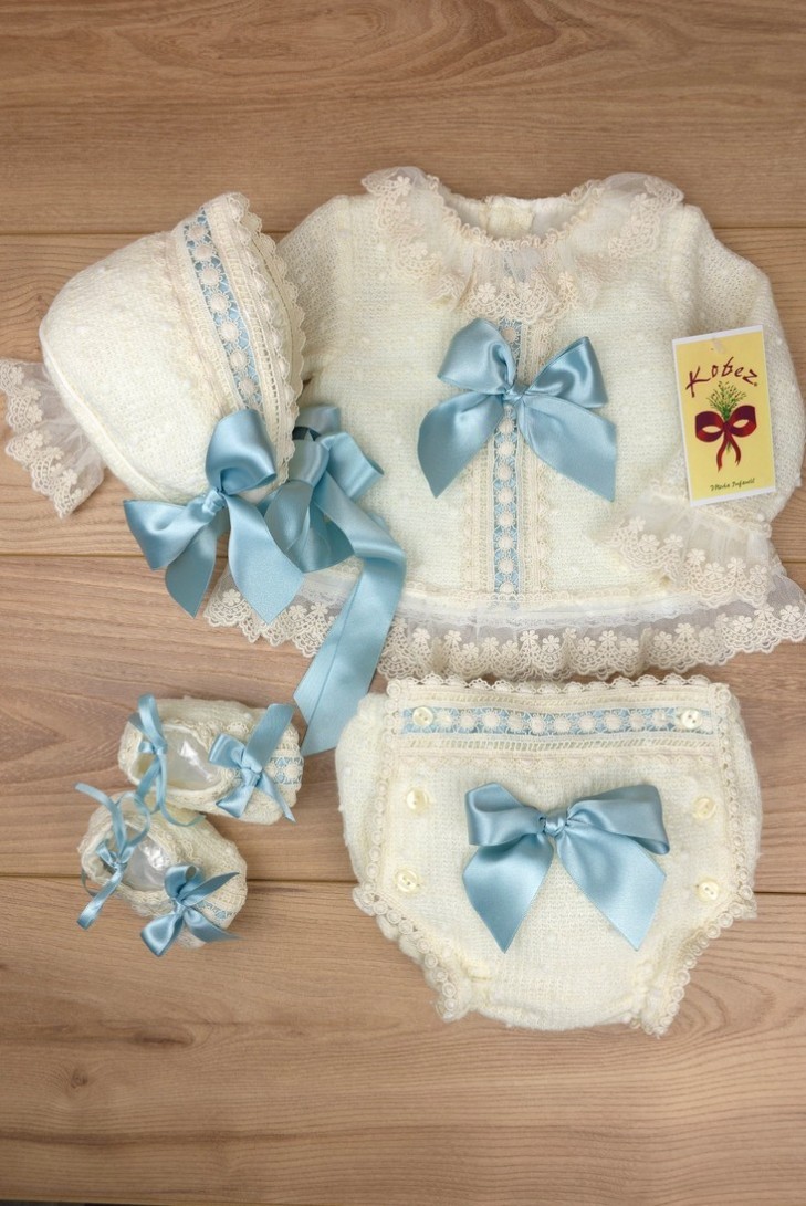 CONJUNTO UNISEX DE PUNTO CRUDO/VERDE (4 PIEZAS), W05. KOBEZ. INVIERNO.