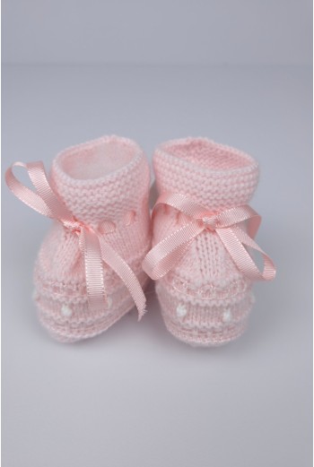 PATUCOS HECHOS A MANO DE ARTESANÍA CARMINA, ROSA SUAVE/BLANCO. INVIERNO 26.