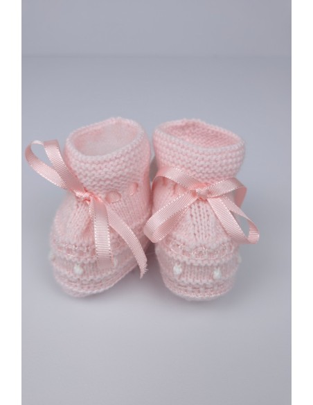 PATUCOS HECHOS A MANO DE ARTESANÍA CARMINA, ROSA SUAVE/BLANCO. INVIERNO 26.