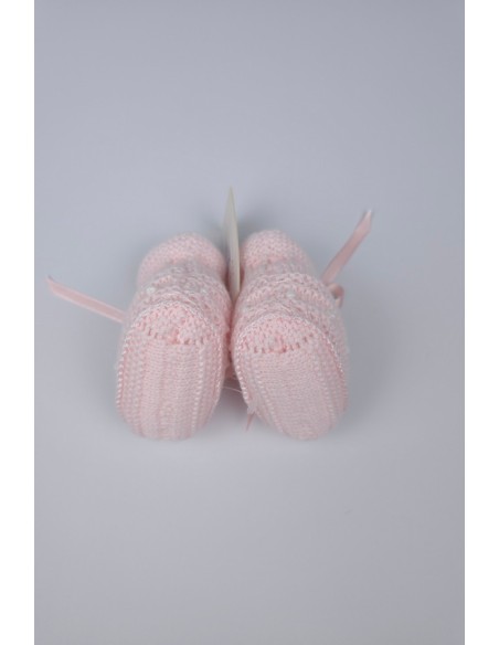 PATUCOS HECHOS A MANO DE ARTESANÍA CARMINA, ROSA SUAVE/BLANCO. INVIERNO 26.