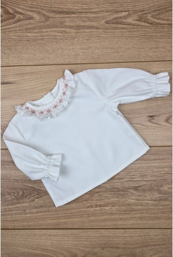 BLUSA VIELLA EN CRUDO CON CUELLO SMOCK ROSA PALO. ARTESANÍA CARMINA. INVIERNO 26.