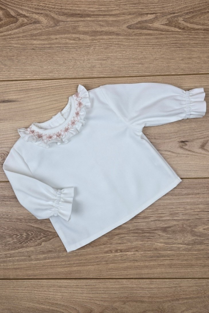 BLUSA VIELLA EN CRUDO CON CUELLO SMOCK ROSA PALO. ARTESANÍA CARMINA. INVIERNO 26.
