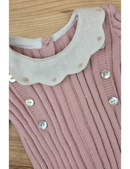 JERSEY CUELLO LINO BORDADO A MANO DE ARTESANÍA CARMINA, ROSA PALO. INVIERNO 26.