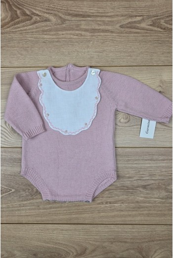 RANITA PUNTO MANGA LARGA CON CUELLO DE LINO BORDADO A MANO DE ARTESANÍA CARMINA, ROSA PALO. INVIERNO 26.