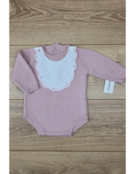 RANITA PUNTO MANGA LARGA CON CUELLO DE LINO BORDADO A MANO DE ARTESANÍA CARMINA, ROSA PALO. INVIERNO 26.
