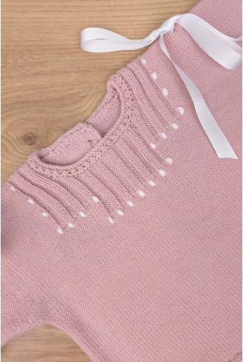 JERSEY LAZOS Y BODOQUES BORDADOS A MANO DE ARTESASANÍA CARMINA, ROSA PALO. INVIERNO 26. 2