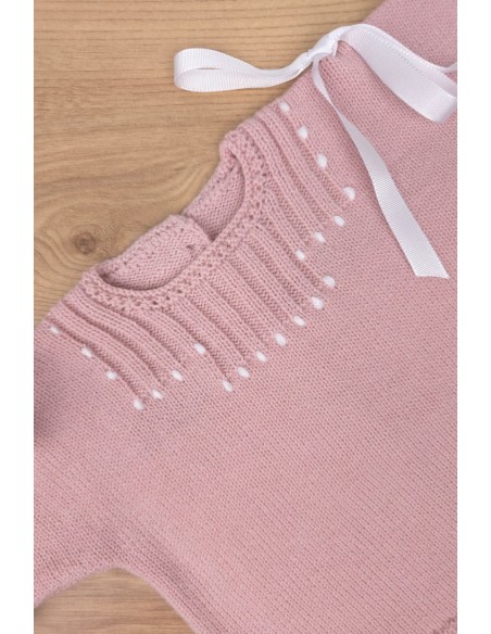 JERSEY LAZOS Y BODOQUES BORDADOS A MANO DE ARTESASANÍA CARMINA, ROSA PALO. INVIERNO 26.