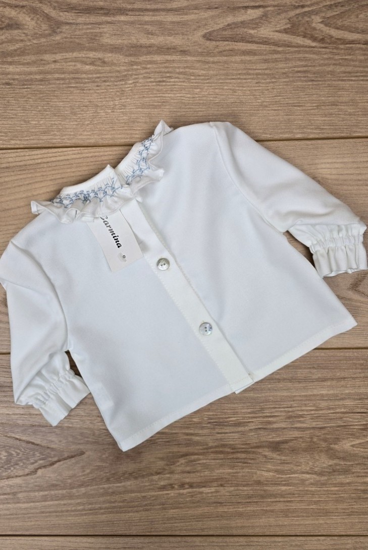 BLUSA VIELLA EN CRUDO CON CUELLO SMOCK AZUL INGLÉS. ARTESANÍA CARMINA. INVIERNO 26.