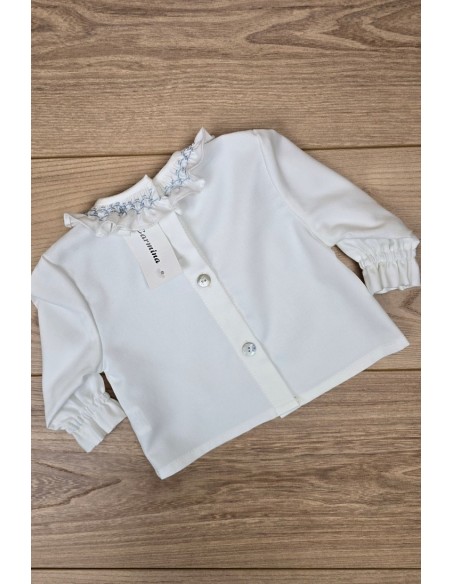 BLUSA VIELLA EN CRUDO CON CUELLO SMOCK AZUL INGLÉS. ARTESANÍA CARMINA. INVIERNO 26.