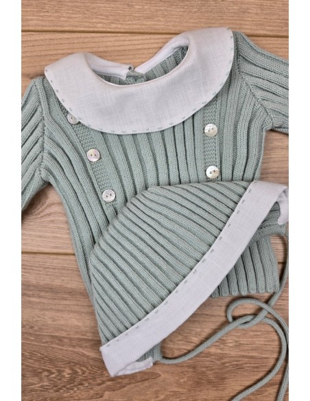 JERSEY Y CAPOTA BORDADOS A MANO DE ARTESANÍA CARMINA, VERDE AGUA/BLANCO. INVIERNO 26.