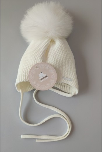 GORRO OREJERO PANGASA POMPÓN NATURAL, MARFIL. INVIERNO 26.