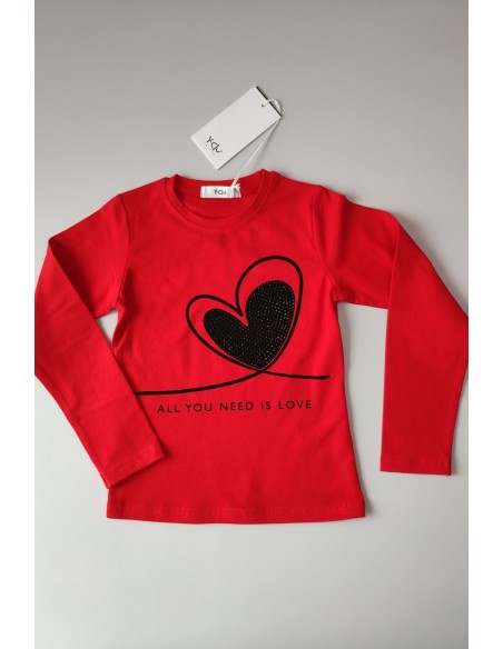 Camiseta roja corazón Y-Clú. Invierno 2019