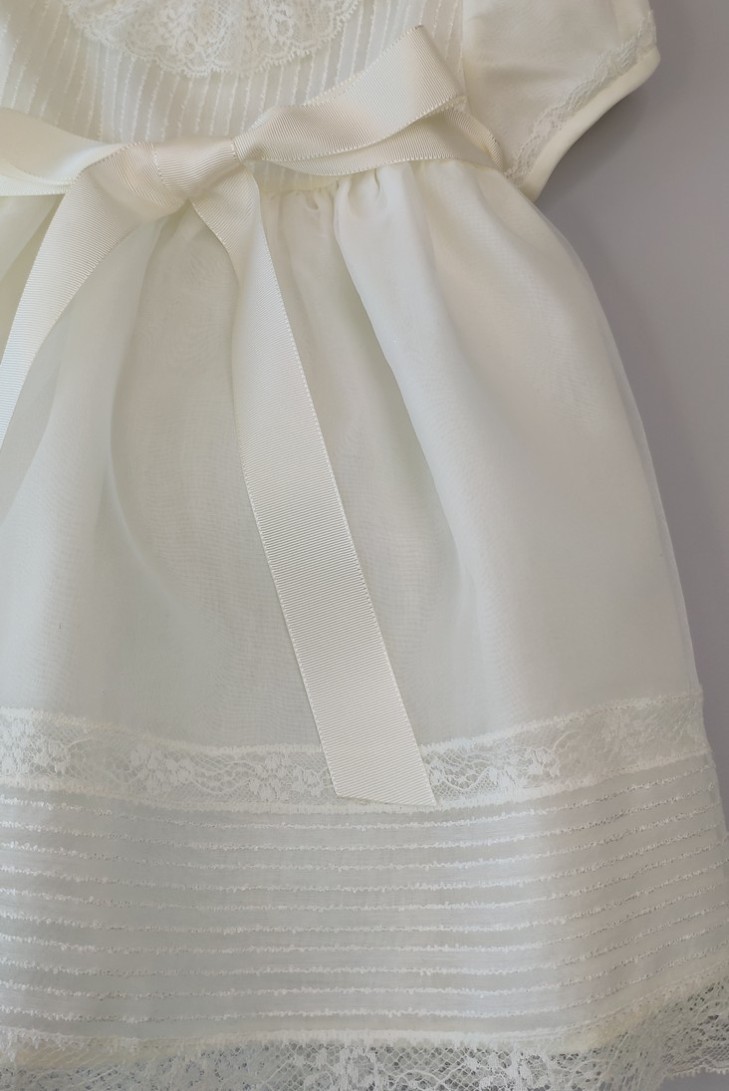 Vestido faldón corto Ceremonia seda. Modelo Raya.