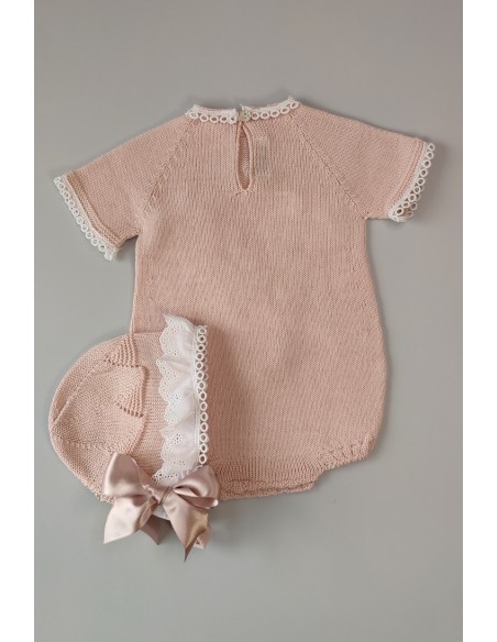 PELELE DE PUNTO UNISEX, ROSA EMPOLVADO. INCLUYE CAPOTA. VERANO