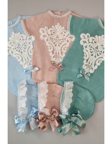 PELELE DE PUNTO UNISEX, VERDE AGUA. INCLUYE CAPOTA.VERANO