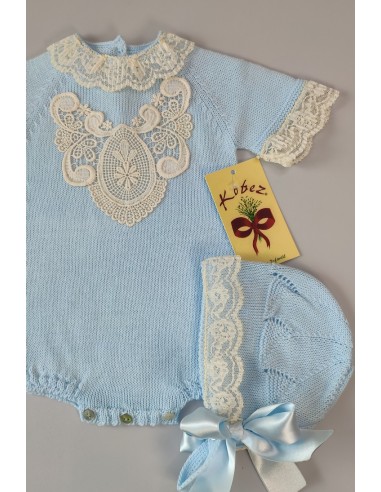 PELELE DE PUNTO UNISEX, CELESTE. INCLUYE CAPOTA. VERANO