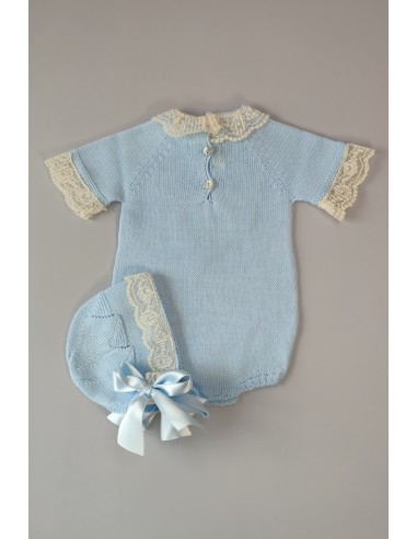 PELELE DE PUNTO UNISEX, CELESTE. INCLUYE CAPOTA. VERANO